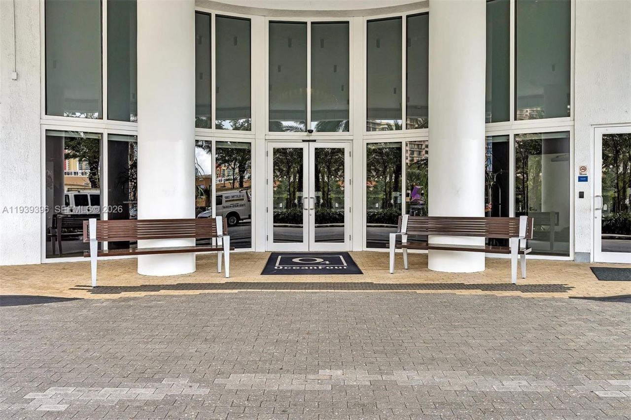 17201 Collins Ave, Unit 1107, Sunny Isles Beach, FL 33160 Photo