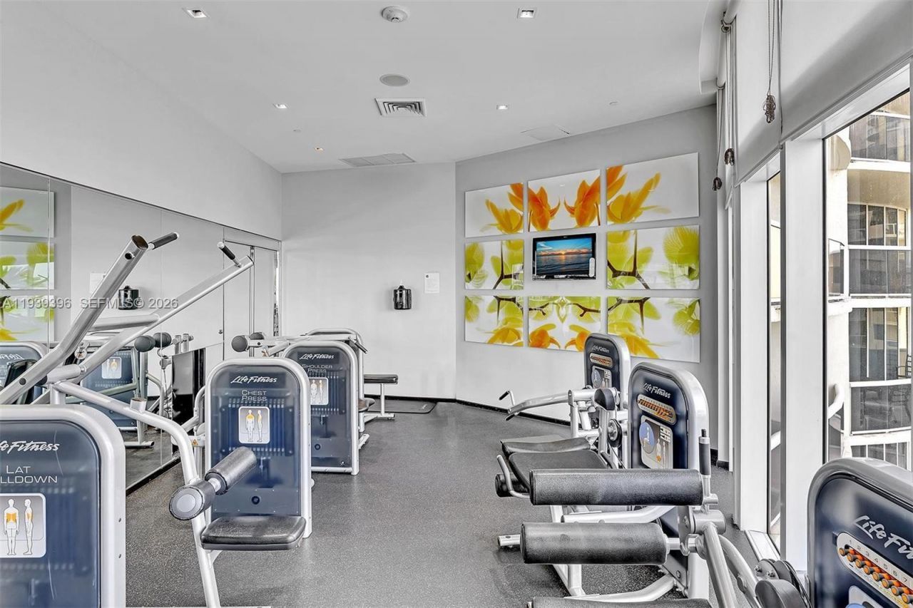 17201 Collins Ave, Unit 1107, Sunny Isles Beach, FL 33160 Photo