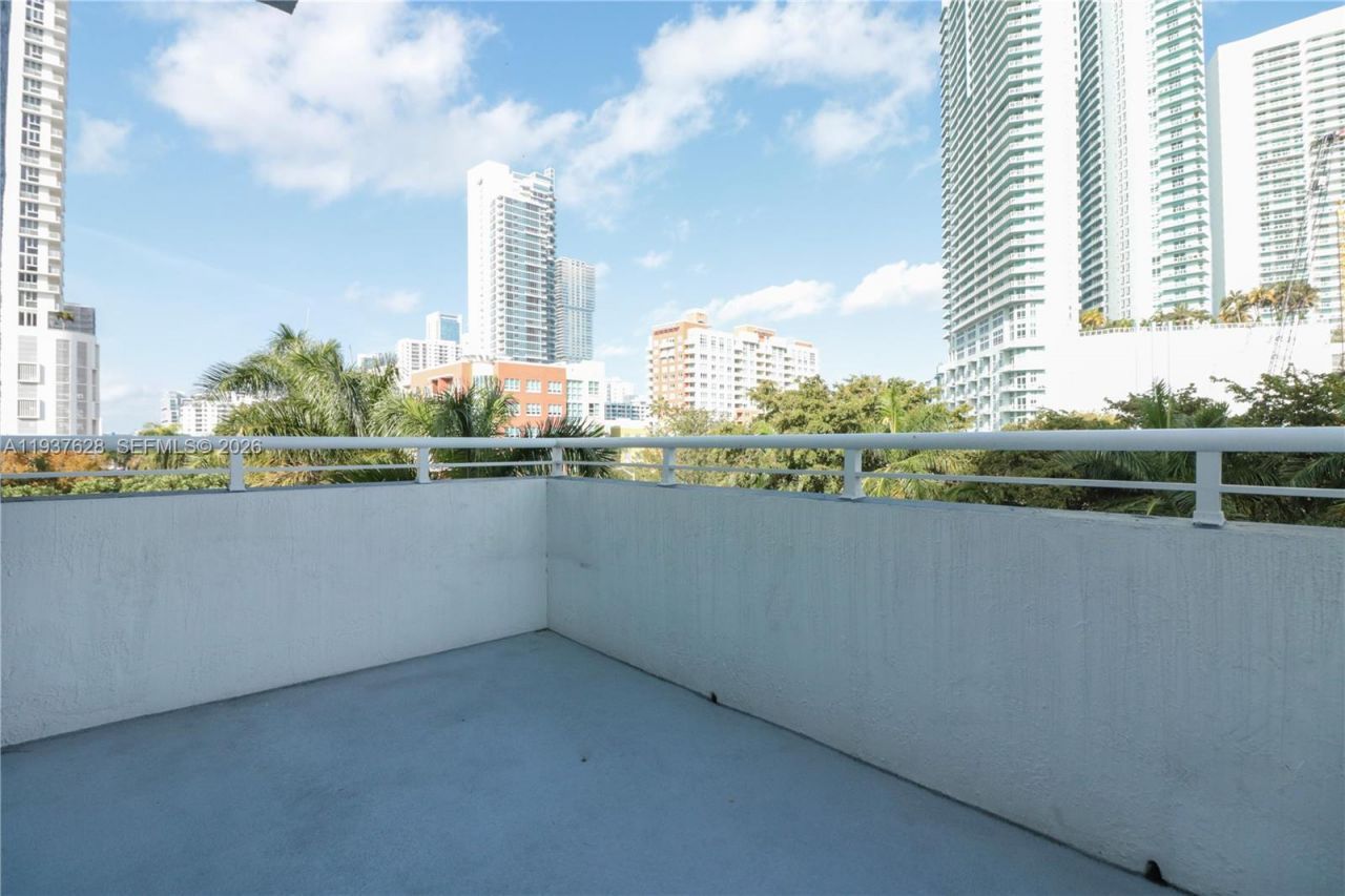 275 NE 18th St, Unit 410, Miami, FL 33132 Photo