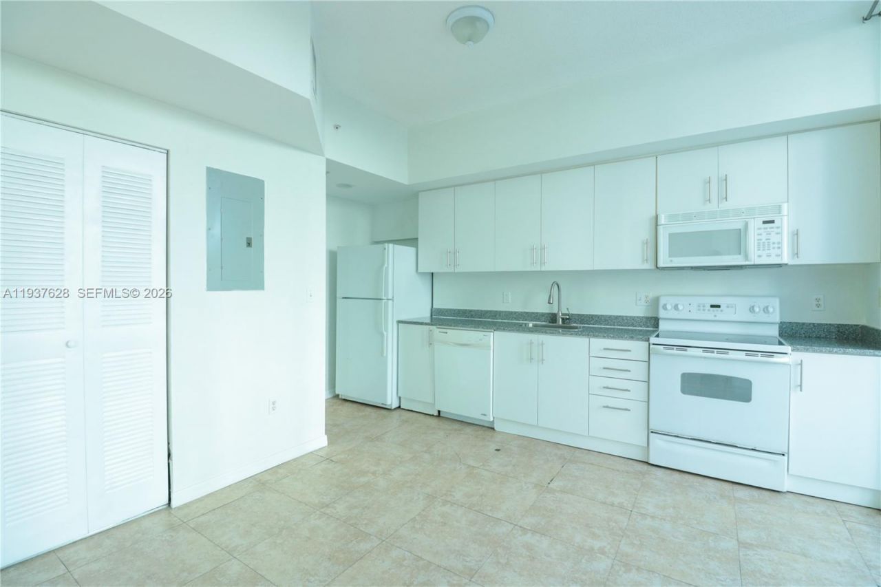 275 NE 18th St, Unit 410, Miami, FL 33132 Photo
