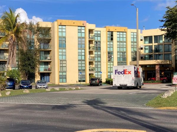 11780 SW 18th St, Unit 105-2, Miami, FL 33175