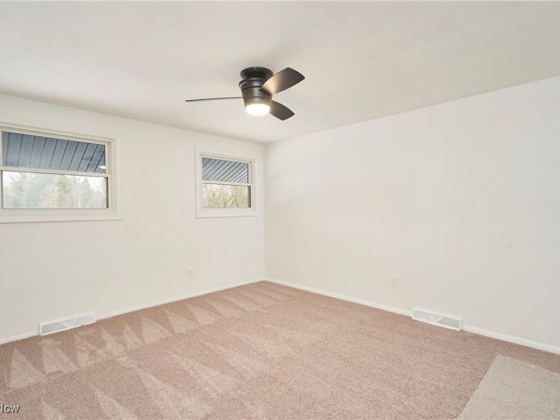 17759 S Meadowpark Drive, Walton Hills, OH 44146 Photo 14