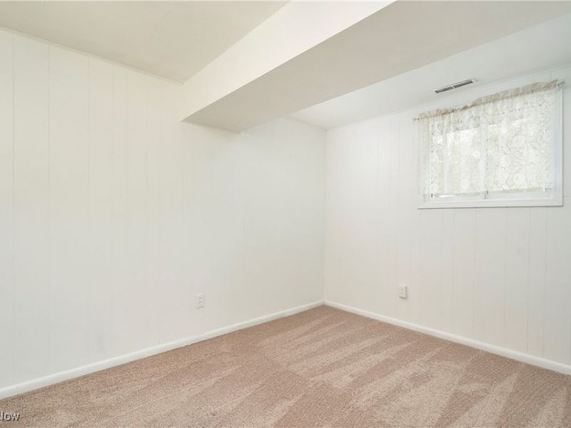 17759 S Meadowpark Drive, Walton Hills, OH 44146 Photo 19