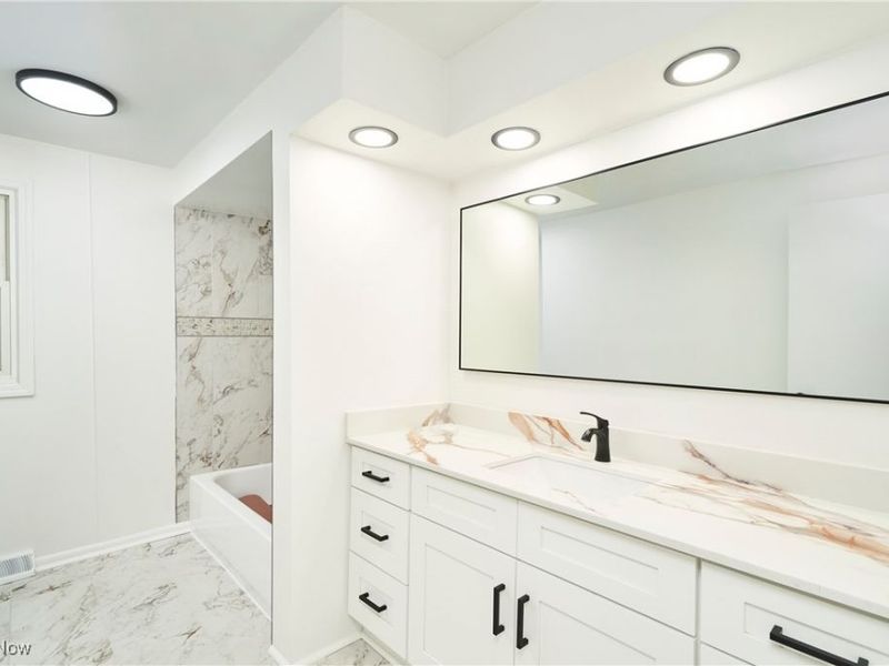 17759 S Meadowpark Drive, Walton Hills, OH 44146 Photo 23