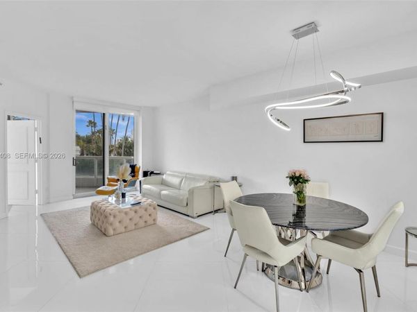 21050 Point Pl, Unit 302, Aventura, FL 33180