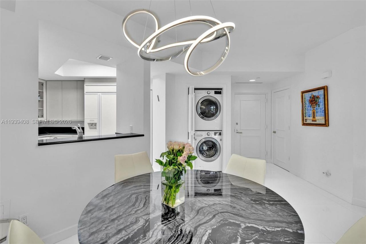 21050 Point Pl, Unit 302, Aventura, FL 33180 Photo