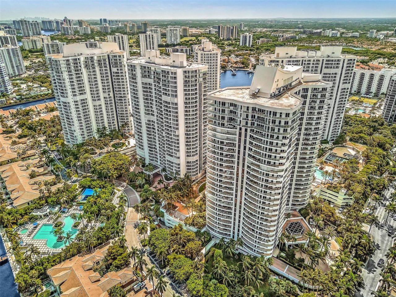 21050 Point Pl, Unit 302, Aventura, FL 33180 Photo