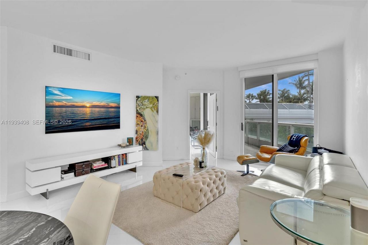 21050 Point Pl, Unit 302, Aventura, FL 33180 Photo