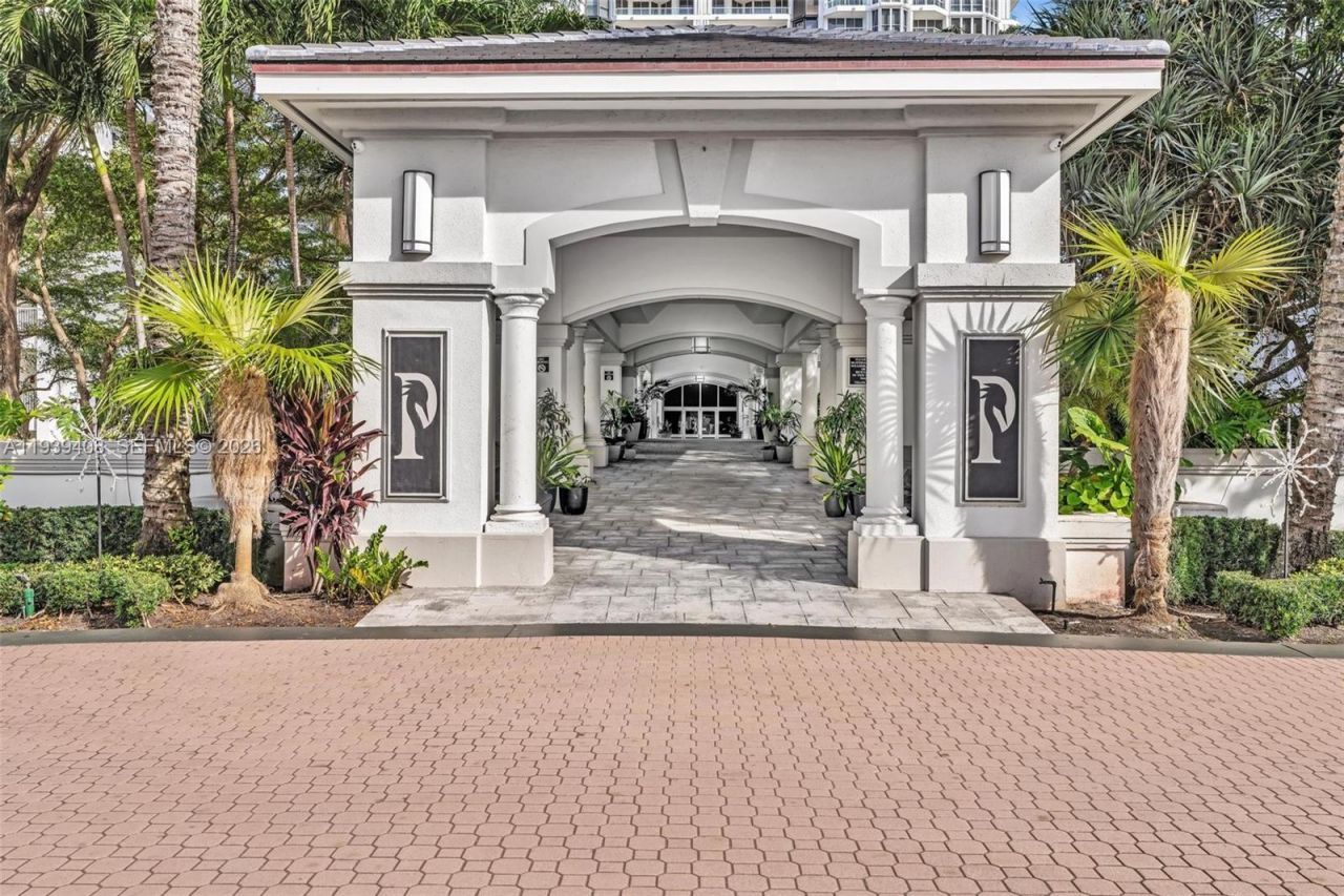 21050 Point Pl, Unit 302, Aventura, FL 33180 Photo