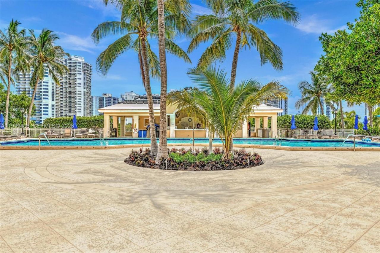 21050 Point Pl, Unit 302, Aventura, FL 33180 Photo