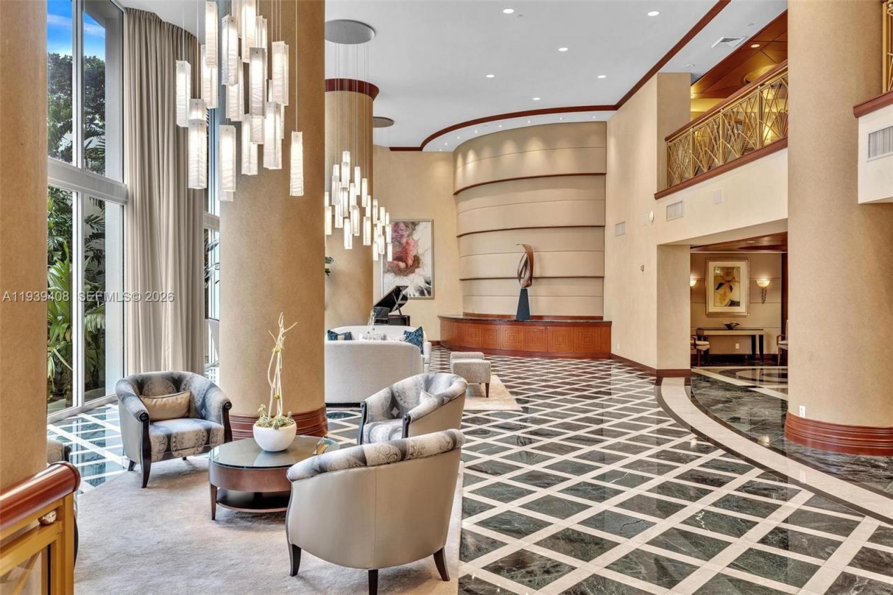 21050 Point Pl, Unit 302, Aventura, FL 33180 Photo