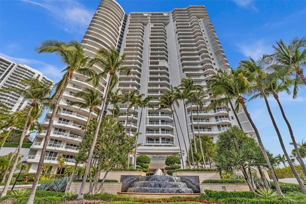 21050 Point Pl, Unit 302, Aventura, FL 33180 Photo