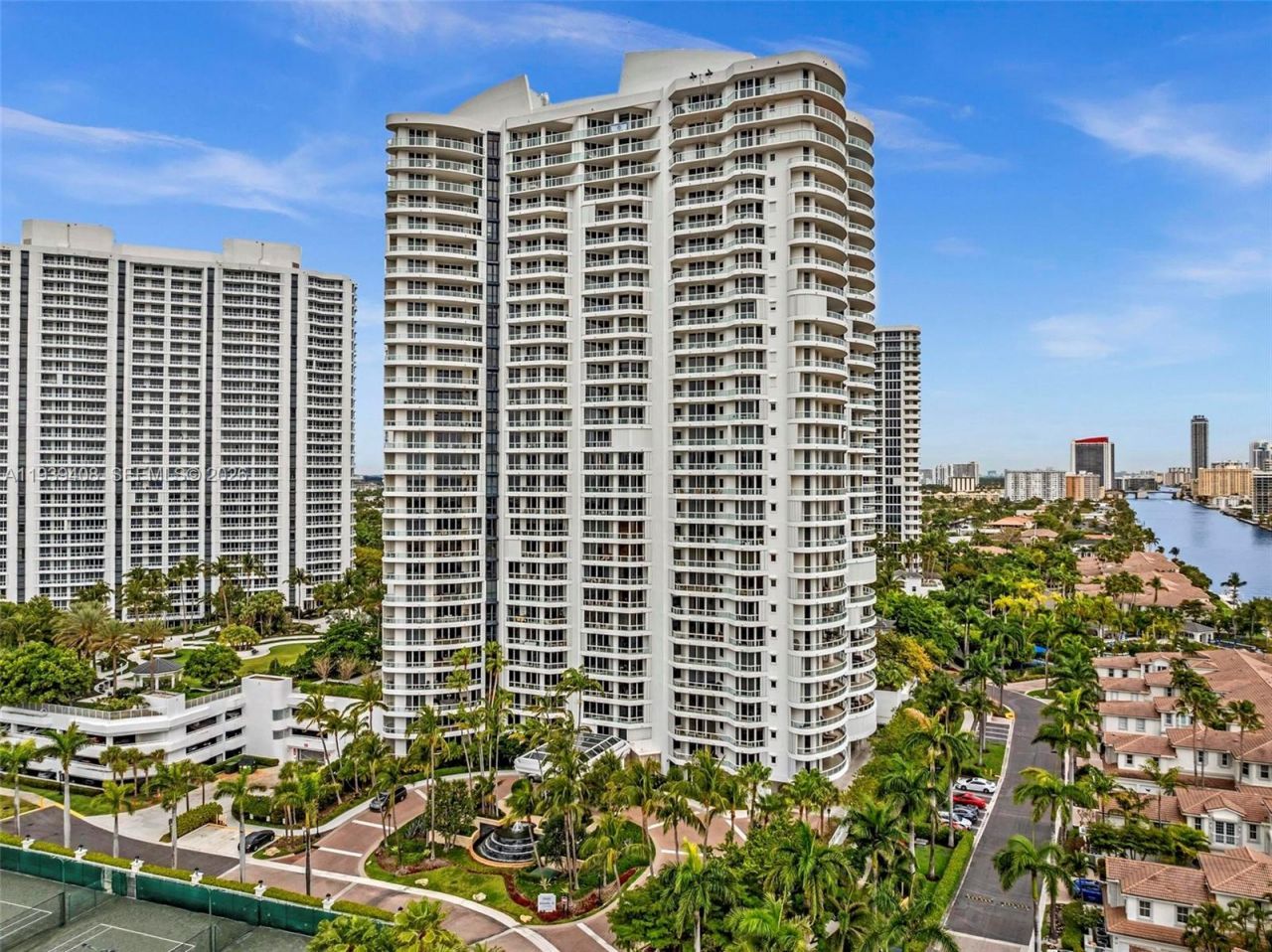21050 Point Pl, Unit 302, Aventura, FL 33180 Photo