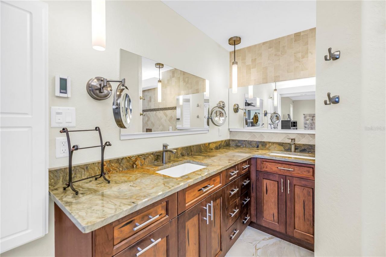 5220 Brittany Drive S, Unit 1510, Saint Petersburg, FL 33715 Photo