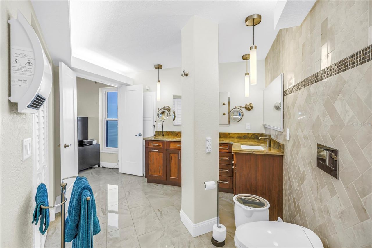 5220 Brittany Drive S, Unit 1510, Saint Petersburg, FL 33715 Photo