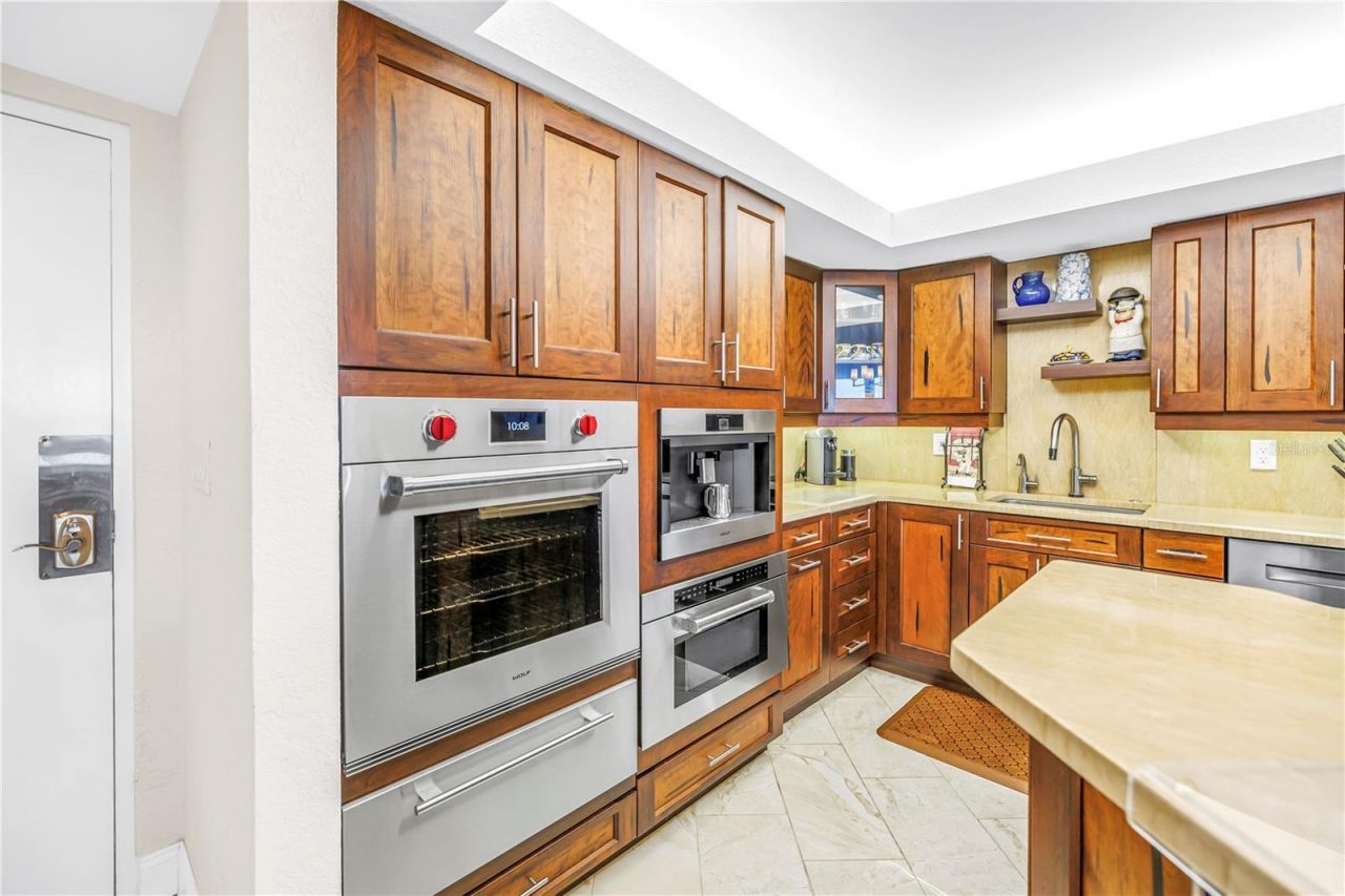 5220 Brittany Drive S, Unit 1510, Saint Petersburg, FL 33715 Photo