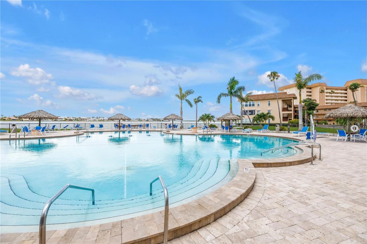 5220 Brittany Drive S, Unit 1510, Saint Petersburg, FL 33715 Photo