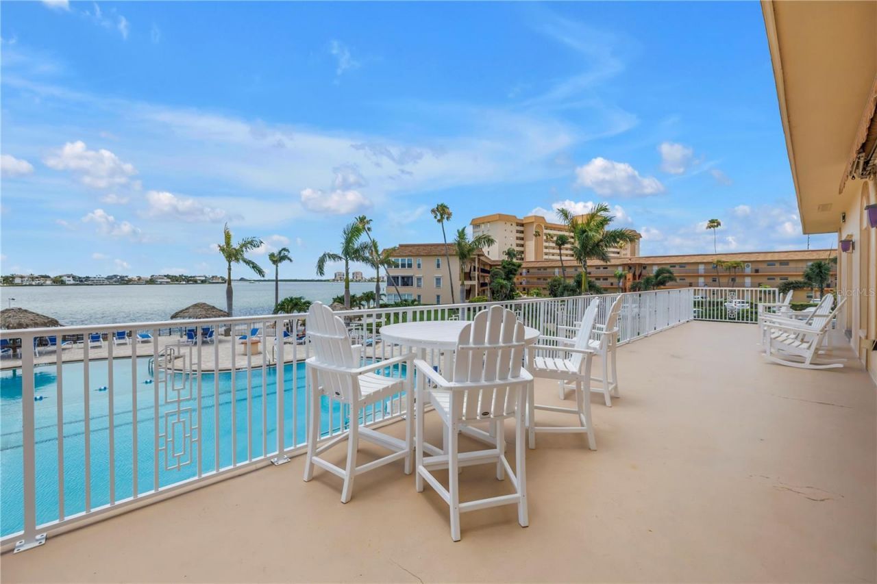 5220 Brittany Drive S, Unit 1510, Saint Petersburg, FL 33715 Photo