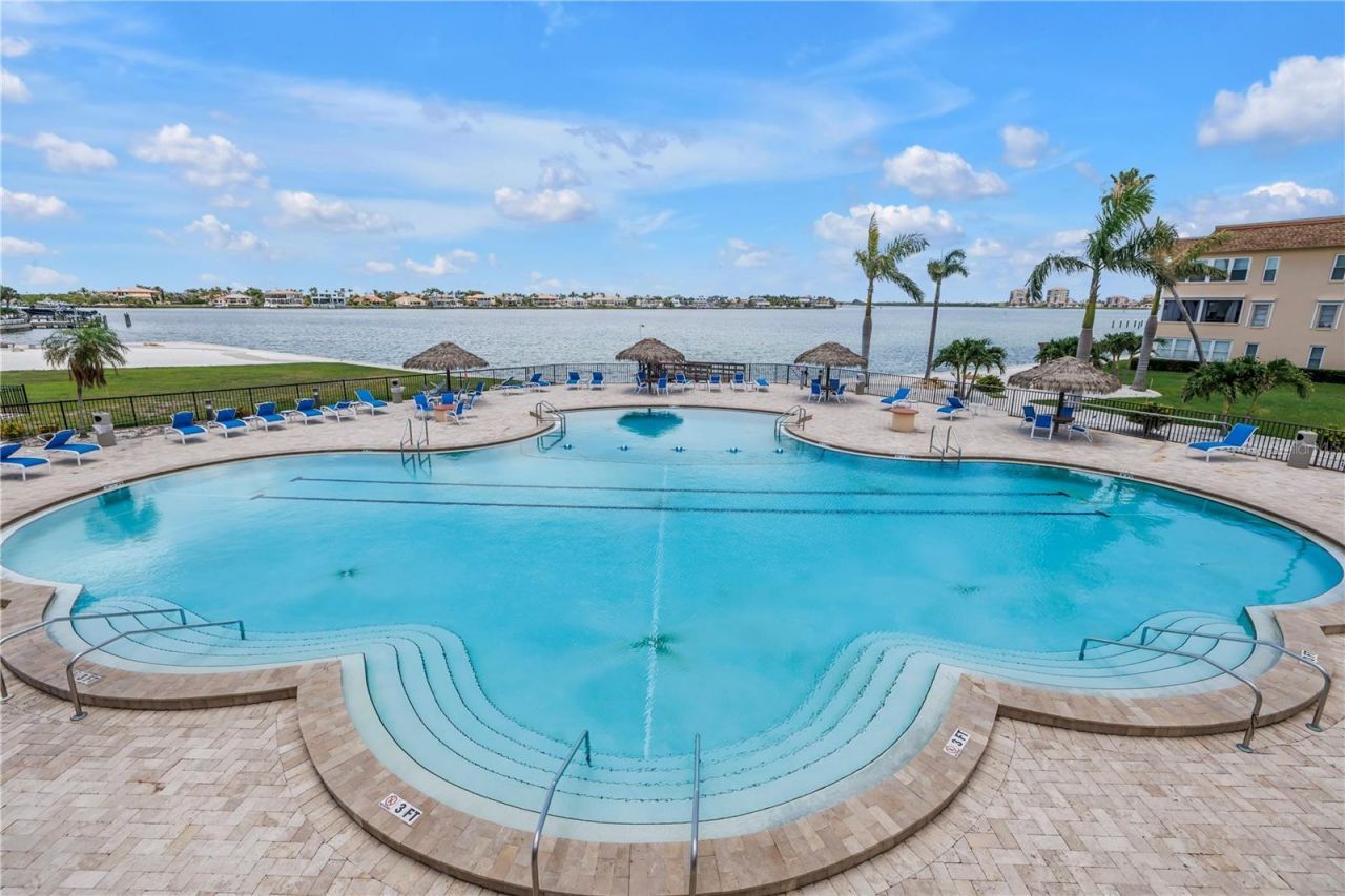 5220 Brittany Drive S, Unit 1510, Saint Petersburg, FL 33715 Photo