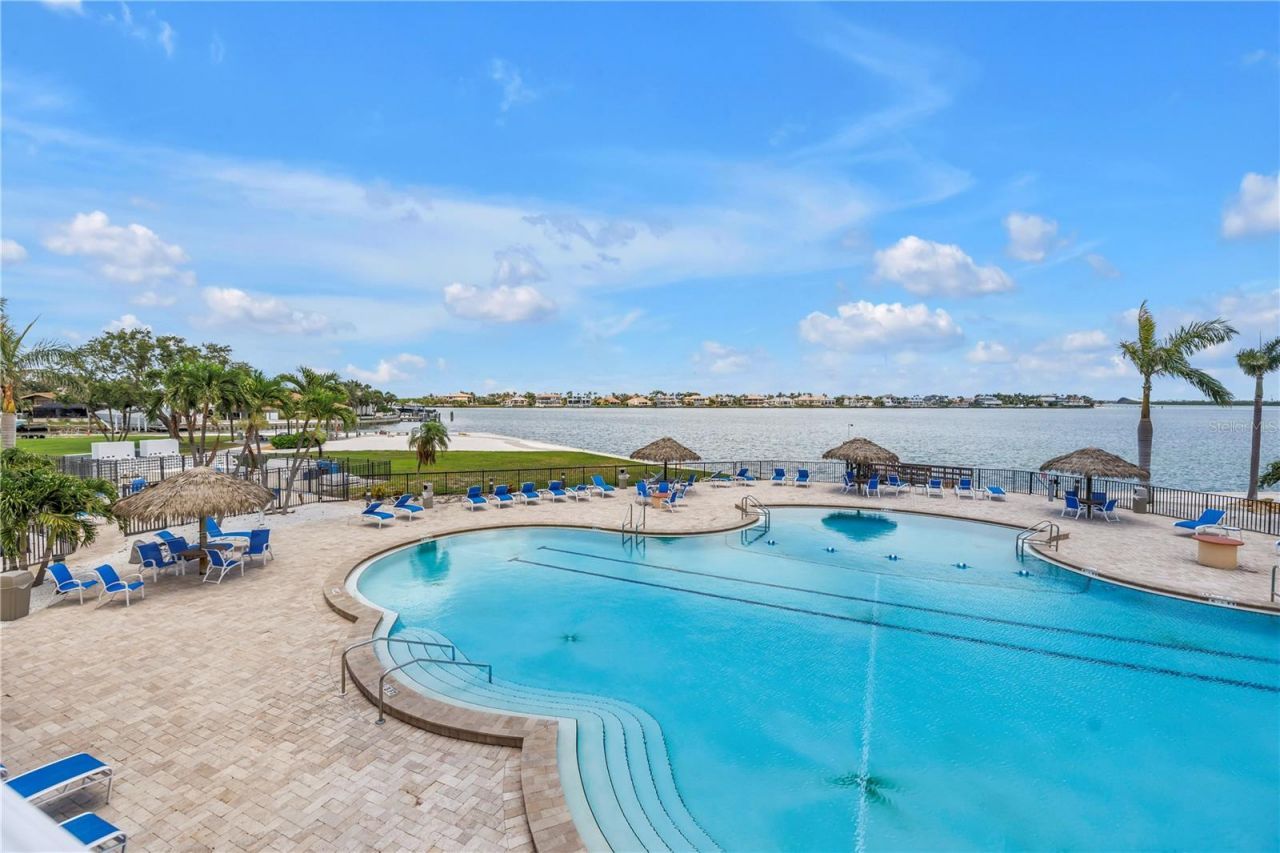 5220 Brittany Drive S, Unit 1510, Saint Petersburg, FL 33715 Photo