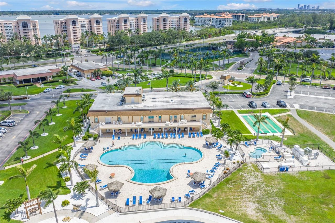 5220 Brittany Drive S, Unit 1510, Saint Petersburg, FL 33715 Photo