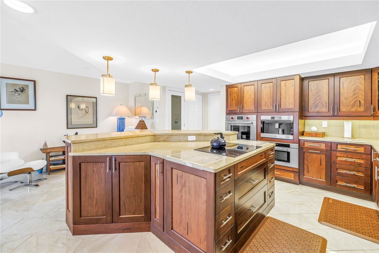 5220 Brittany Drive S, Unit 1510, Saint Petersburg, FL 33715 Photo