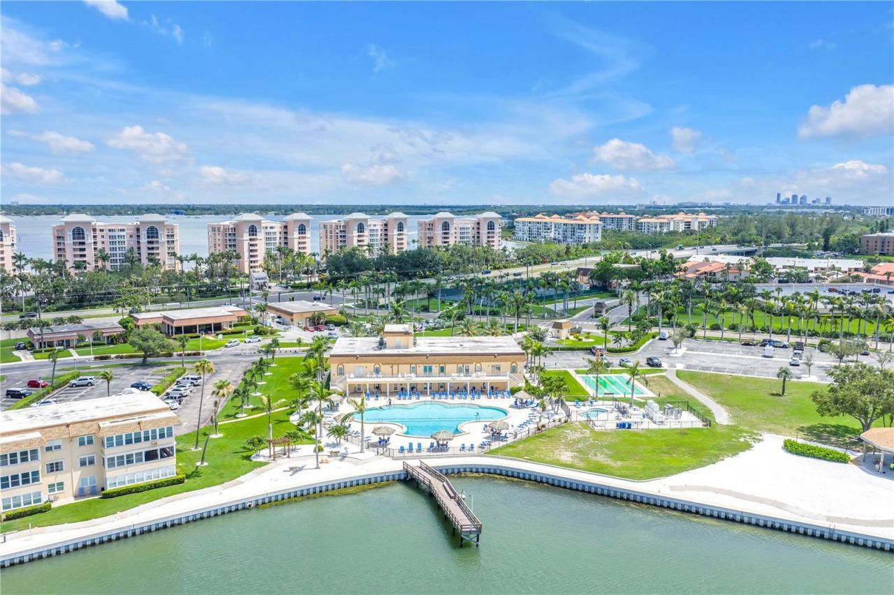 5220 Brittany Drive S, Unit 1510, Saint Petersburg, FL 33715 Photo