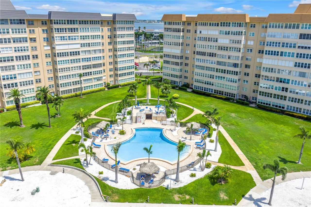 5220 Brittany Drive S, Unit 1510, Saint Petersburg, FL 33715 Photo