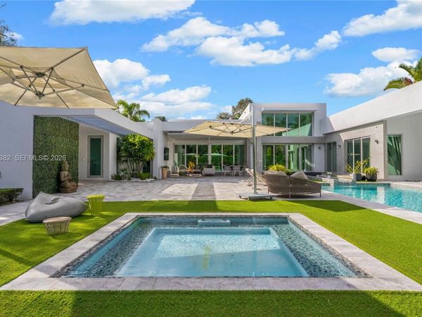 7218 SW 102nd St , Pinecrest, FL 33156