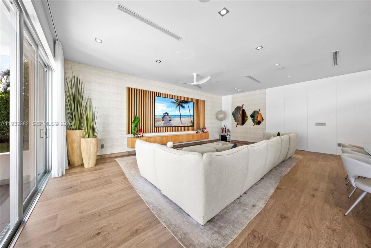 7218 SW 102nd St , Pinecrest, FL 33156 Photo