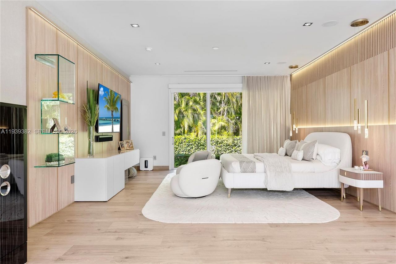 7218 SW 102nd St , Pinecrest, FL 33156 Photo