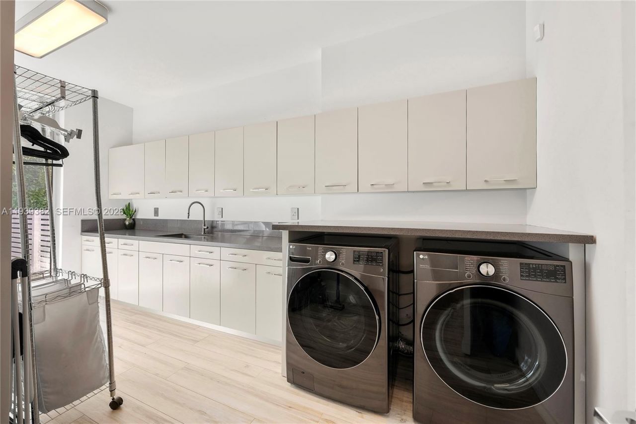 7218 SW 102nd St , Pinecrest, FL 33156 Photo