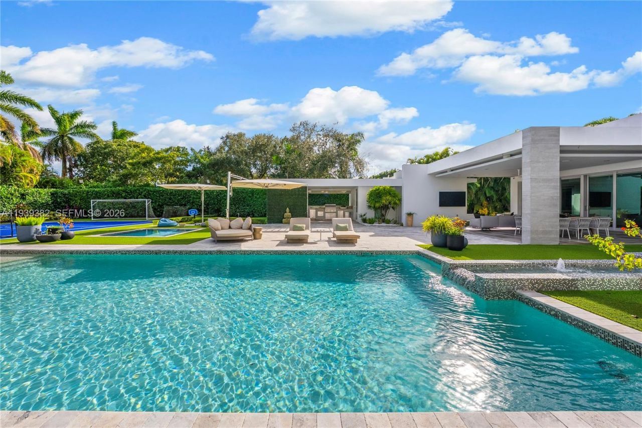 7218 SW 102nd St , Pinecrest, FL 33156 Photo