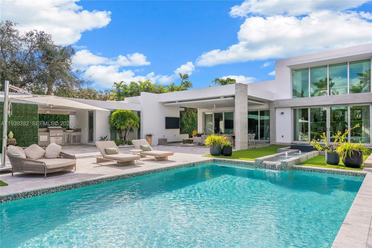 7218 SW 102nd St , Pinecrest, FL 33156 Photo