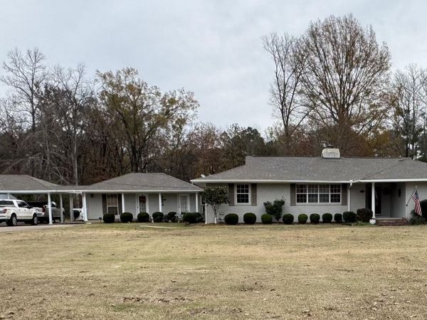 642 N Woodland Drive, Forest, MS 39074