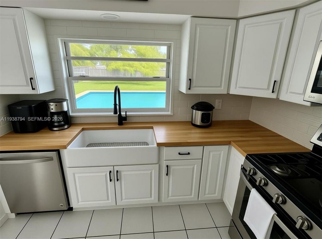 9955 SW 214th St, Cutler Bay, FL 33189 Photo