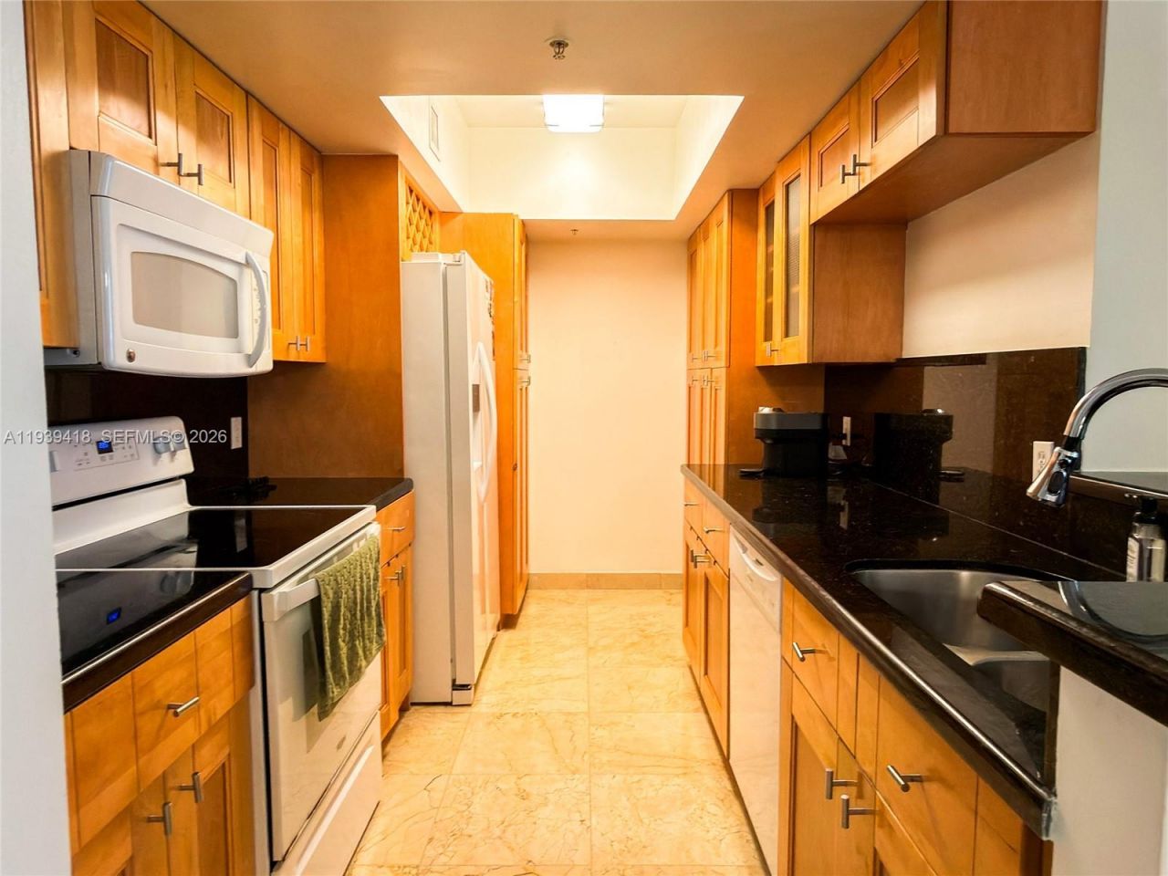 5085 NW 7th St , Unit 906, Miami, FL 33126 Photo