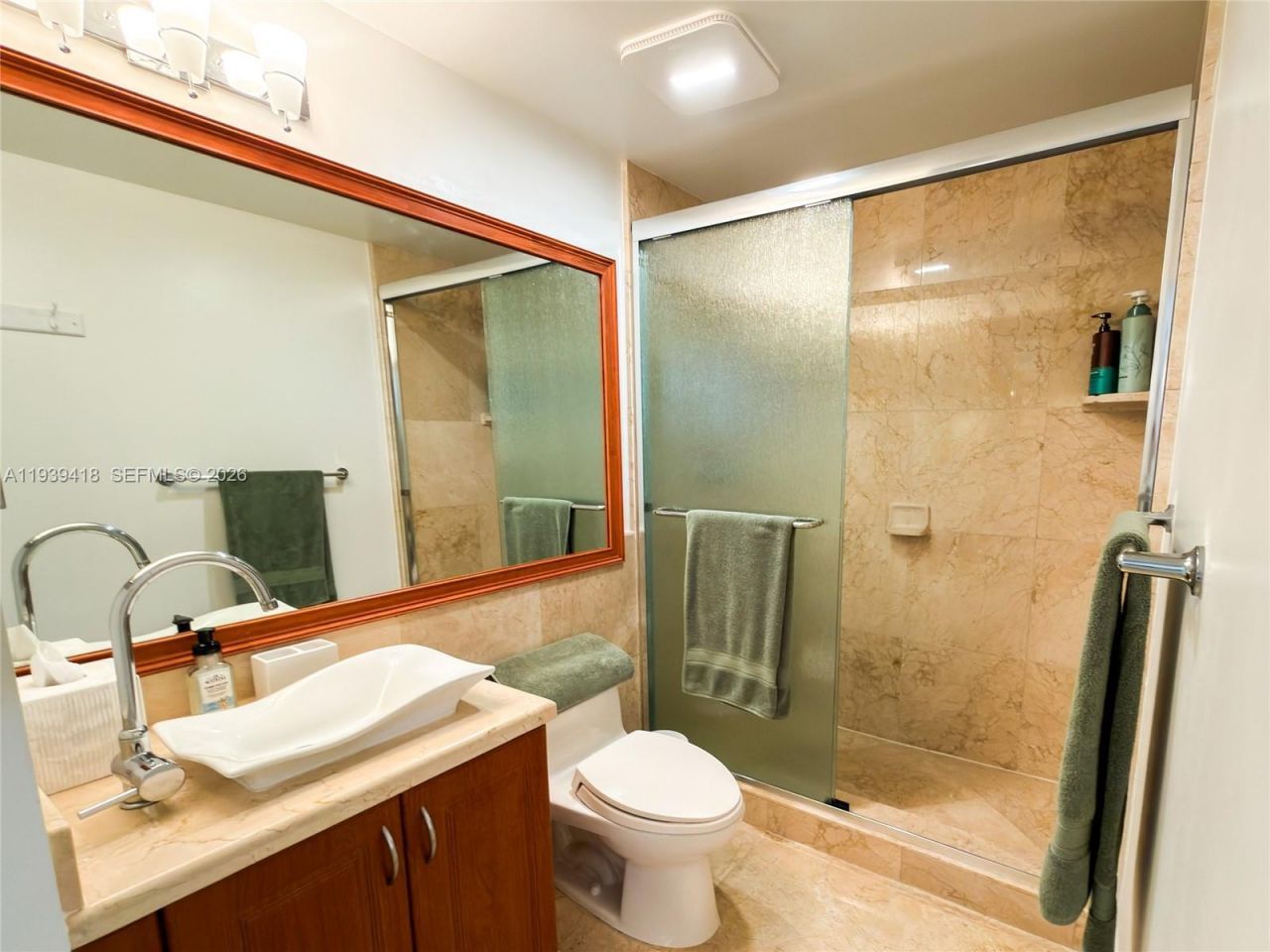 5085 NW 7th St , Unit 906, Miami, FL 33126 Photo