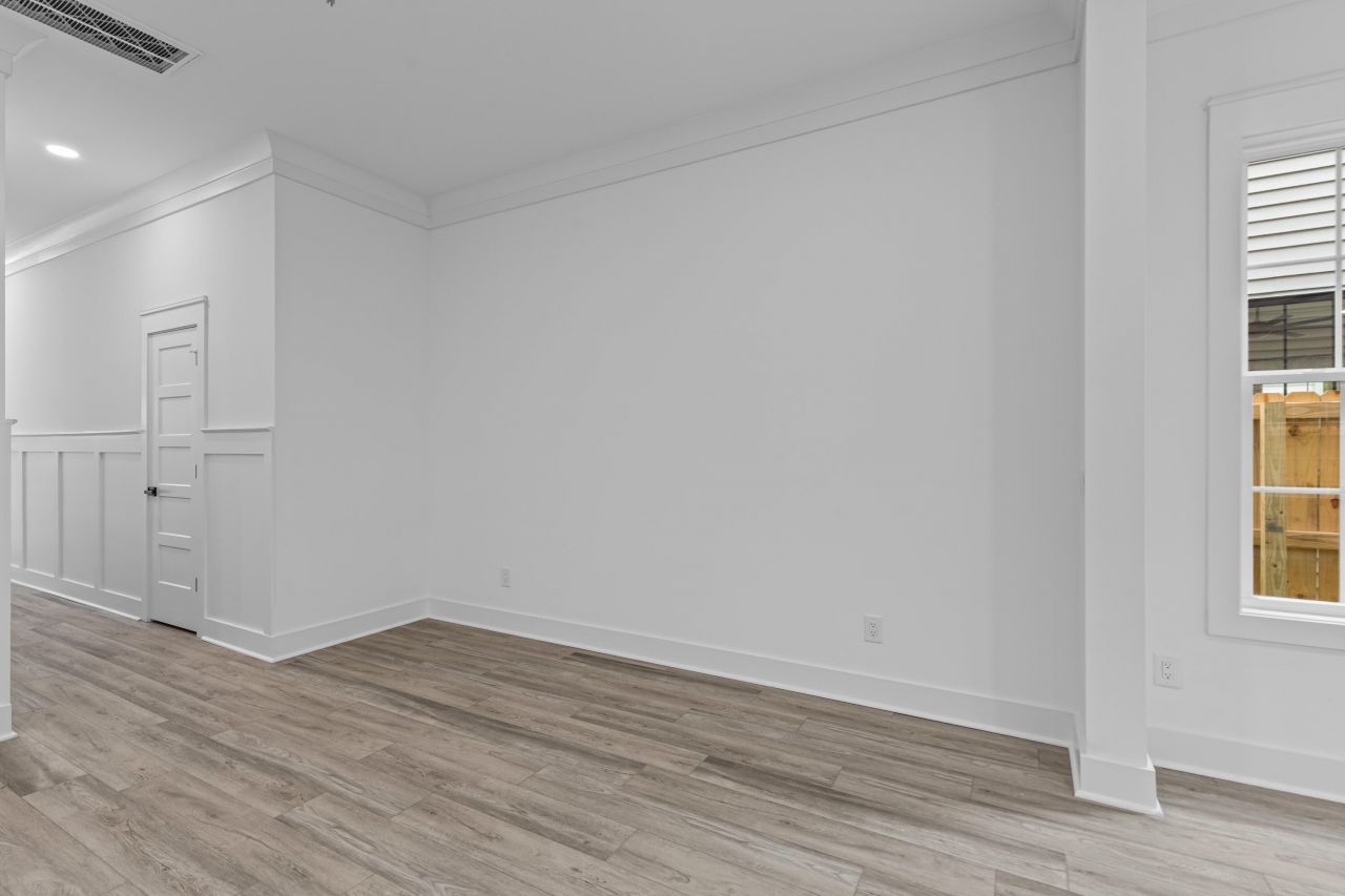 4840 Nesbitt Avenue Photo 10