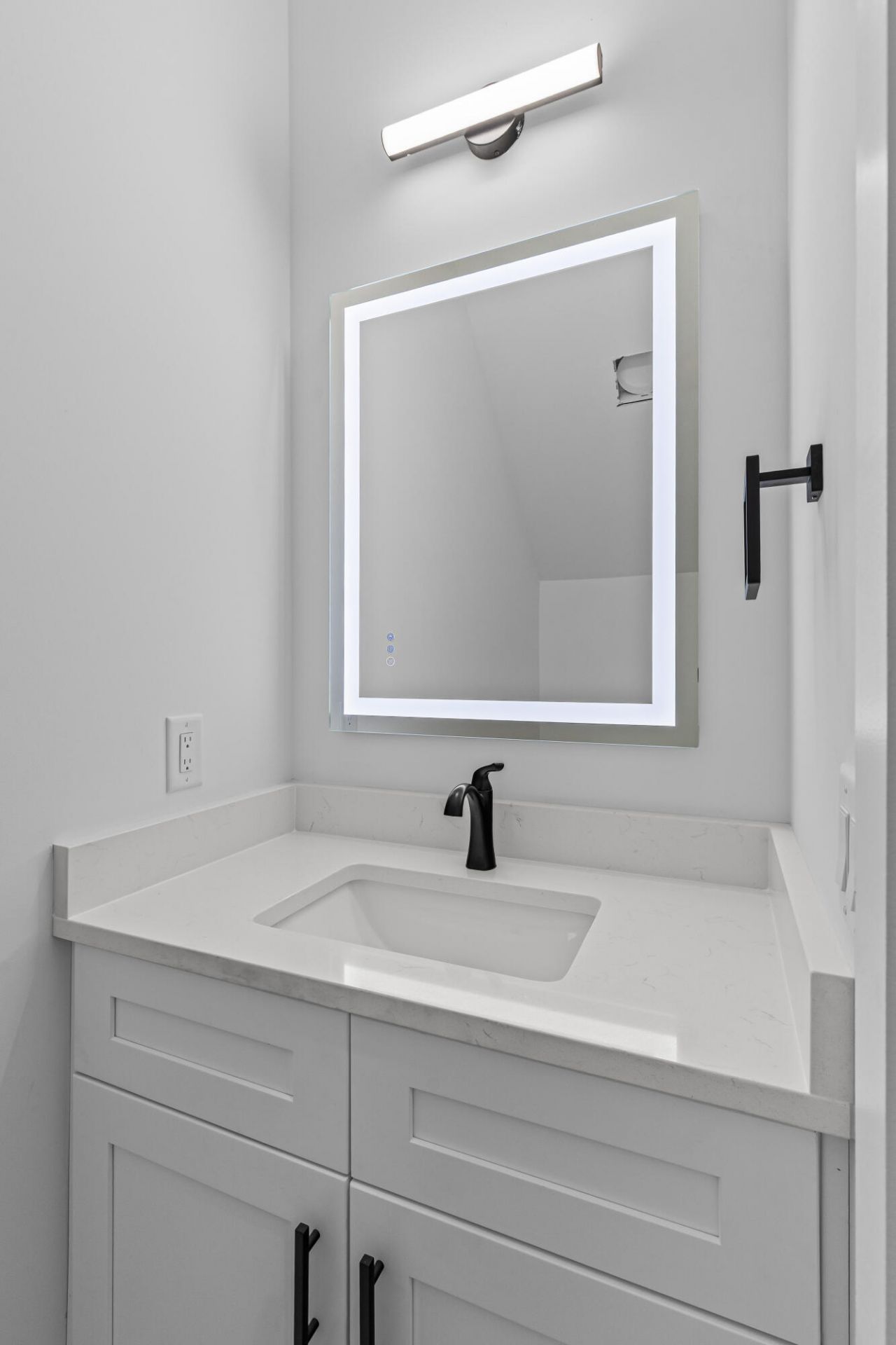 4840 Nesbitt Avenue Photo 11