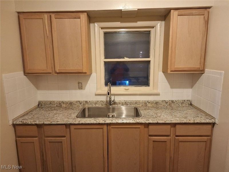 5650 Lafayette Avenue, Maple Heights, OH 44137 Photo 3