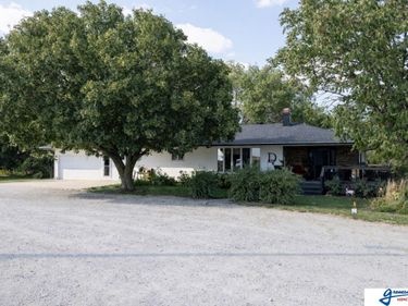 7061 E Maple Road, Holmesville, NE 68310