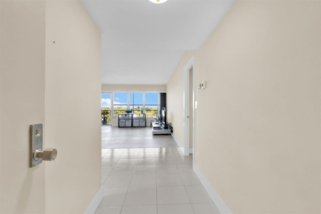 10777 W Sample Road, Unit 711, Coral Springs, FL 33065 Photo