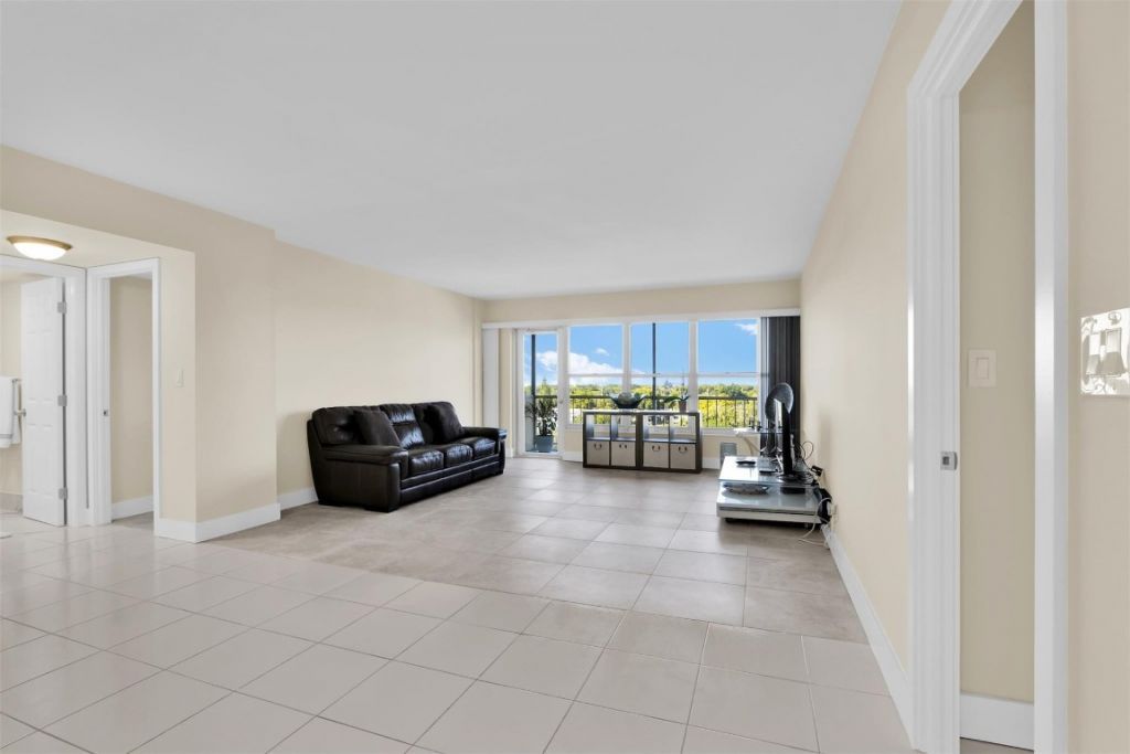 10777 W Sample Road, Unit 711, Coral Springs, FL 33065 Photo