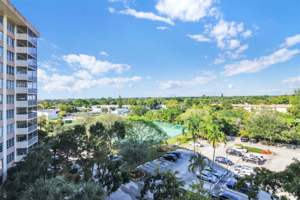 10777 W Sample Road, Unit 711, Coral Springs, FL 33065 Photo