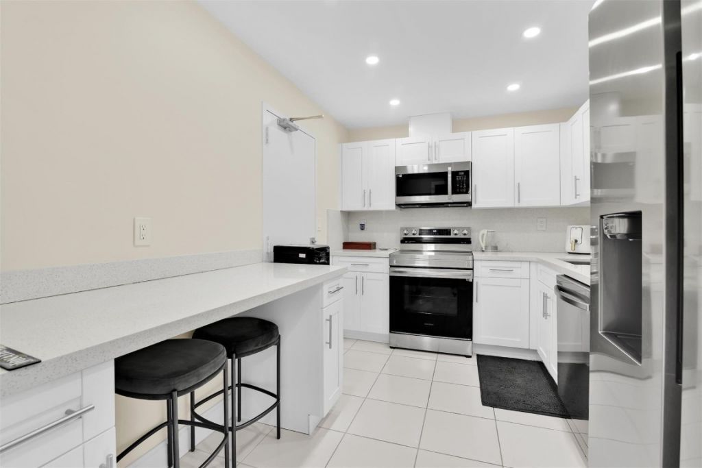 10777 W Sample Road, Unit 711, Coral Springs, FL 33065 Photo