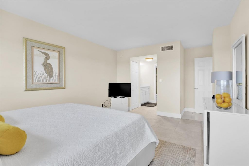 10777 W Sample Road, Unit 711, Coral Springs, FL 33065 Photo