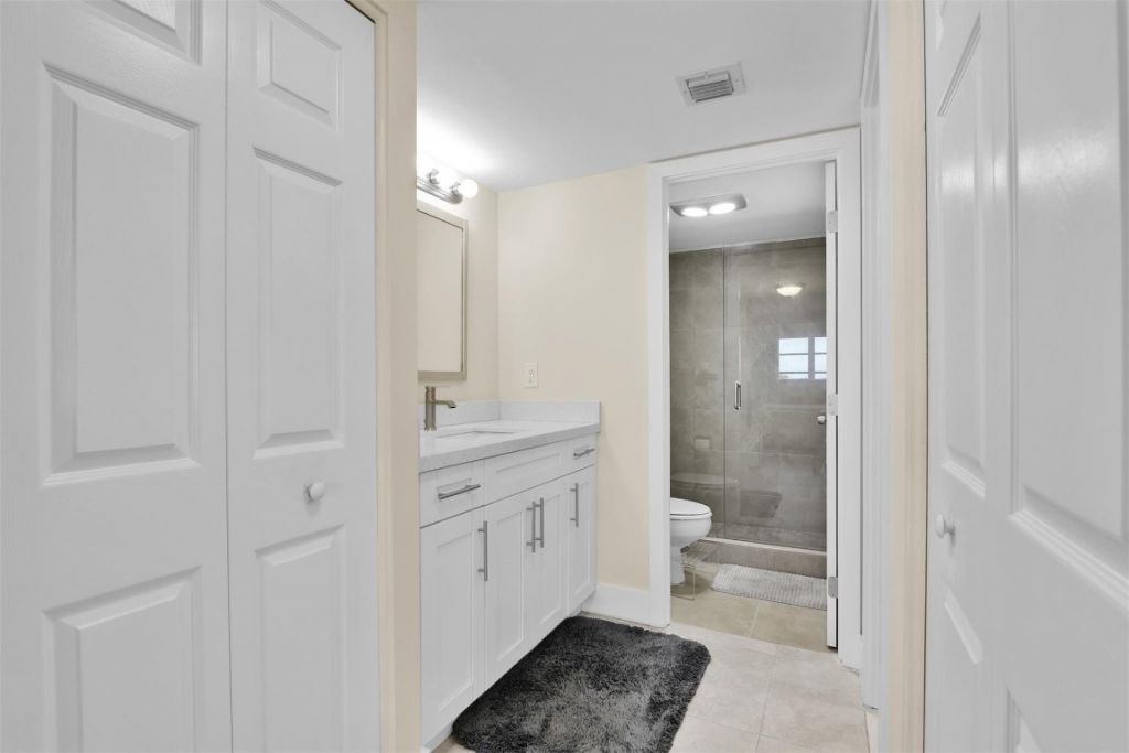 10777 W Sample Road, Unit 711, Coral Springs, FL 33065 Photo