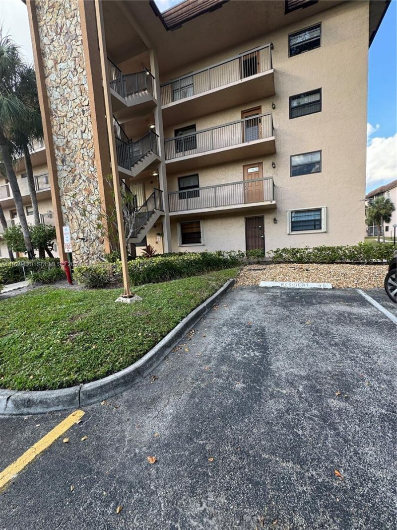 4970 E Sabal Palm Blvd, Unit 115, Tamarac, FL 33319 Photo