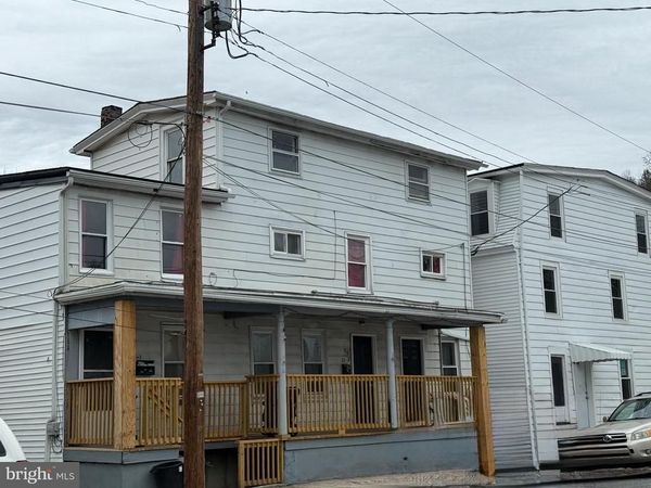 35 VINE STREET, TAMAQUA, PA 18252